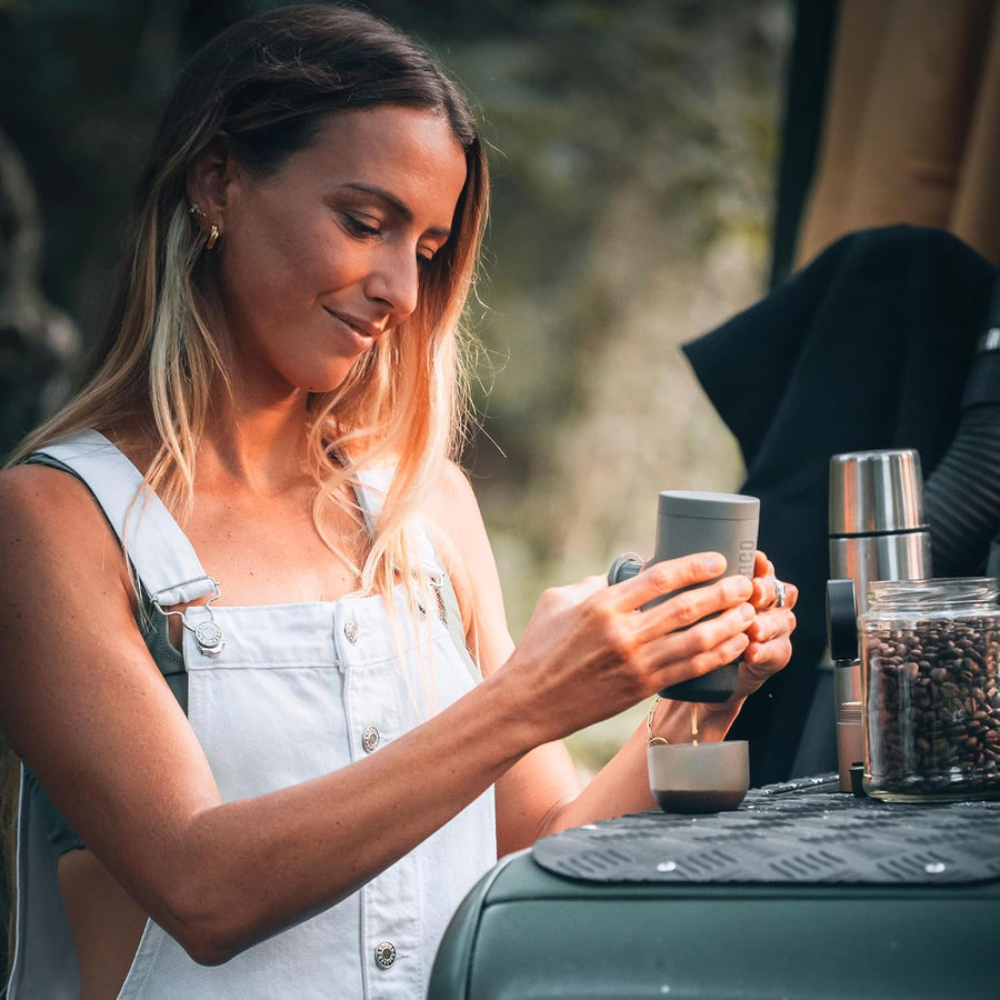 Minipresso GR2, Machine a cafe Portable pour l'extérieur Café moulu compatible, Cafetiere Portable 18 Bar à commande manuelle, Cafetiere on the go, ultra-petit pour le voyage, le camping